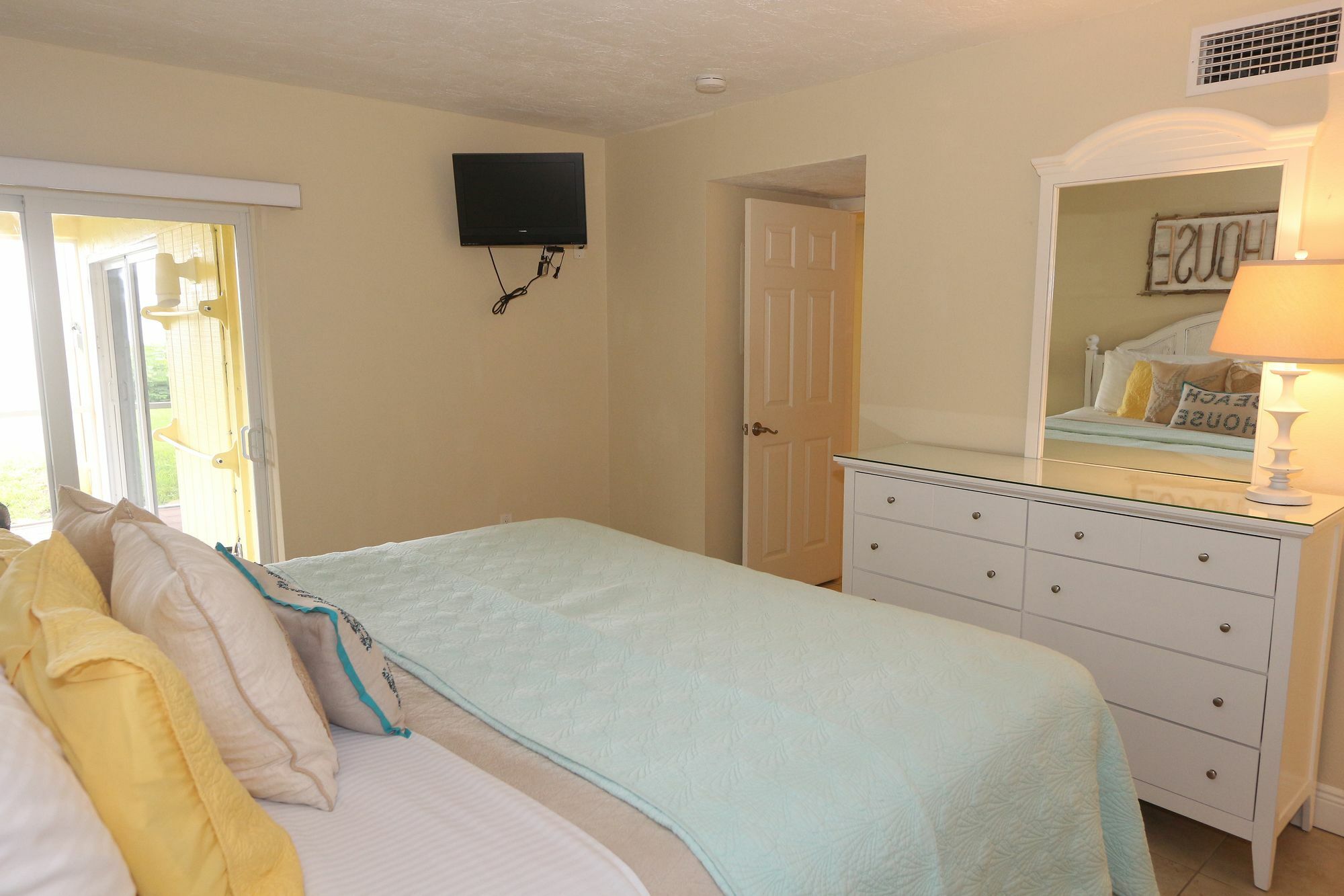 Beach Castle Resort By Rva Longboat Key Exteriör bild